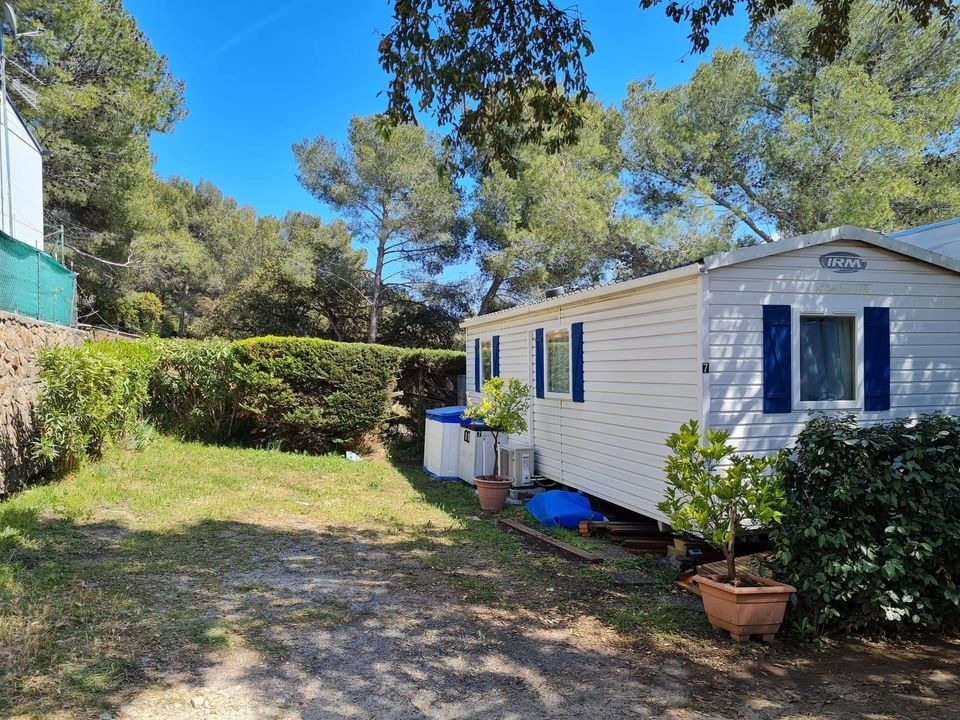 camping-provence-alpes-cote-d-azur-var-mobilhome-a-st-raphael6101419384758656673.jpg